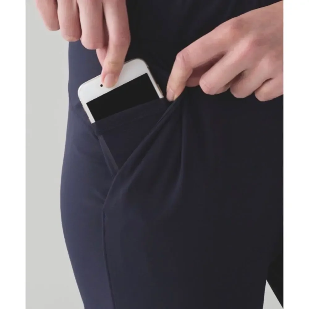 Lululemon On The Fly Pant navy blue 25” inseam